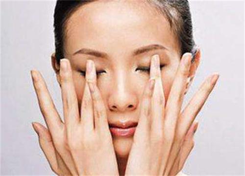 眼部按摩